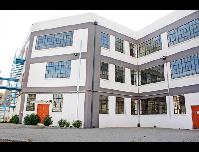 9,439M² TRAINING FACILITY FOR SALE IN NEW DOORNFONTEIN